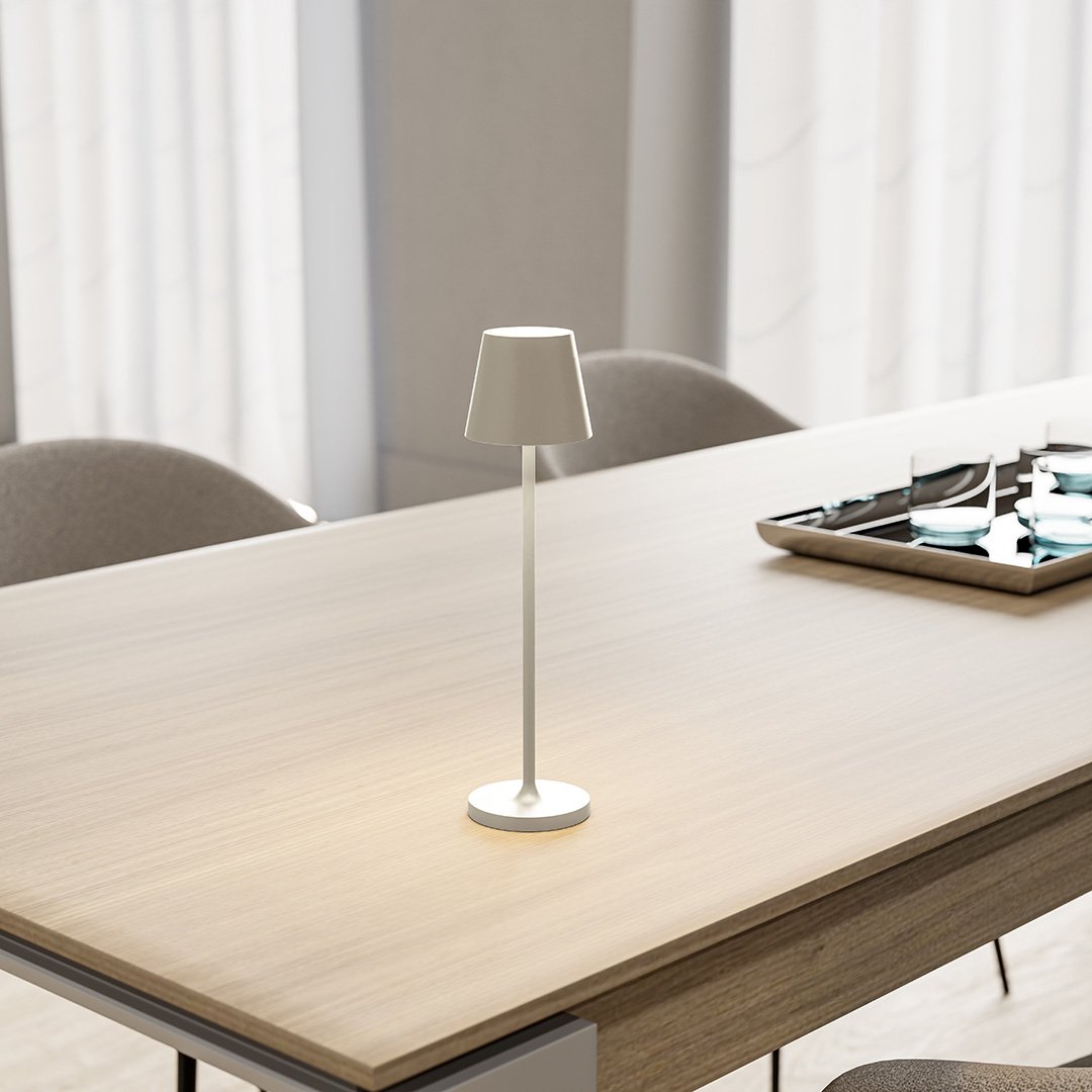 Lumivio™ – Moderne LED Tischlampe mit Akku