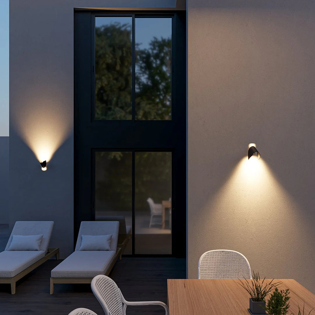 Rotara™ – Robuste LED Wandleuchte Schwarz